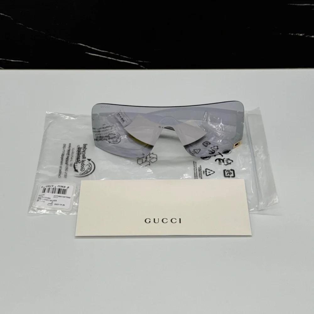NEW GG1637S 002 GUCCI SHIELD WOMEN SUNGLASSES GREY GUCCI - Picture 11 of 12